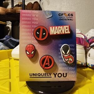 Jibbitz Marvel Red Black Venom Deadpool Spider-Man Set